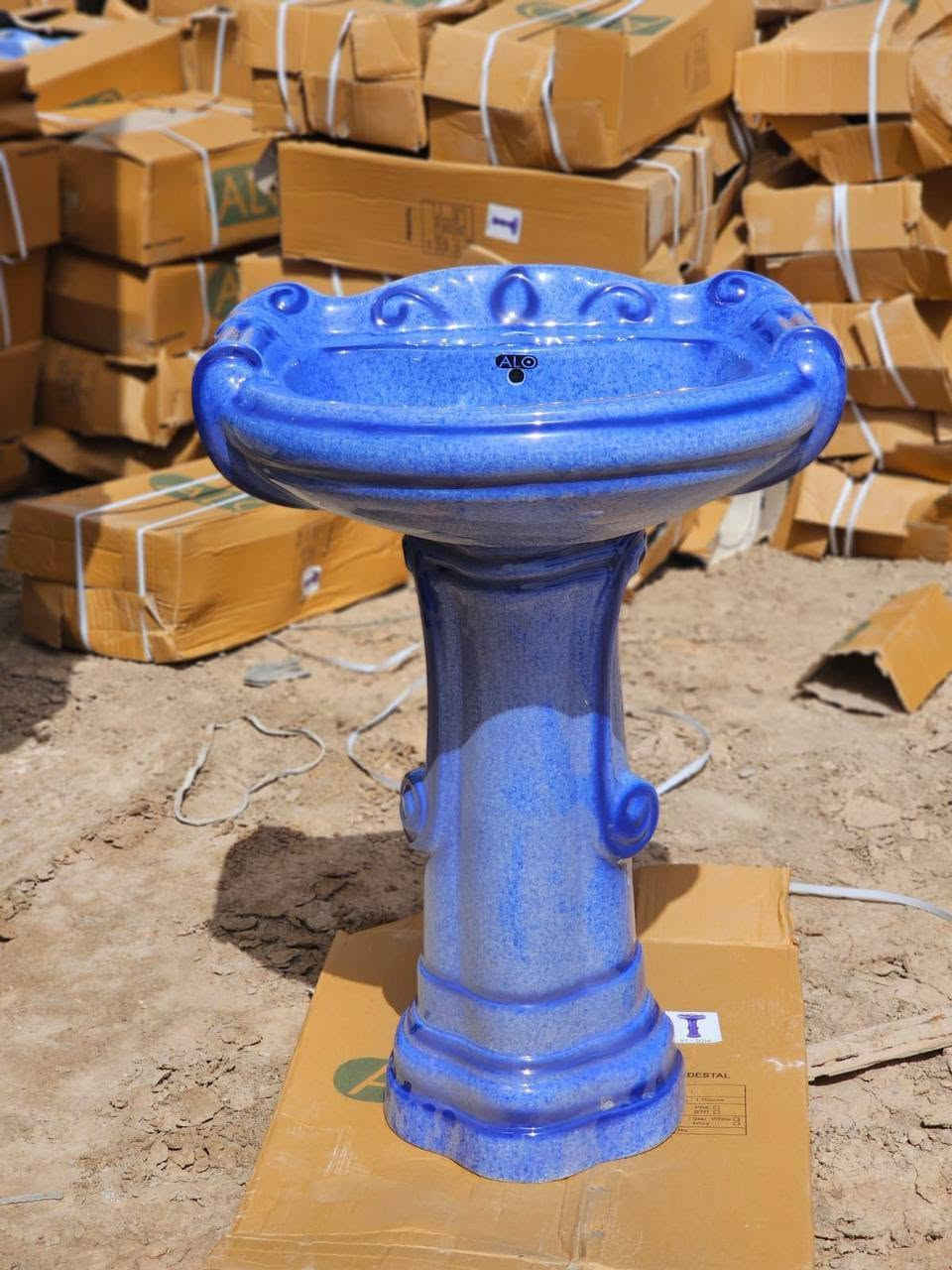 السلام عليكم زبائننا الكرام 
توفرت مواد صحية وانشائية جملة وبسعر جيد يتوفر توصيل الى كافة المحافضات 
للتواصل ***********
