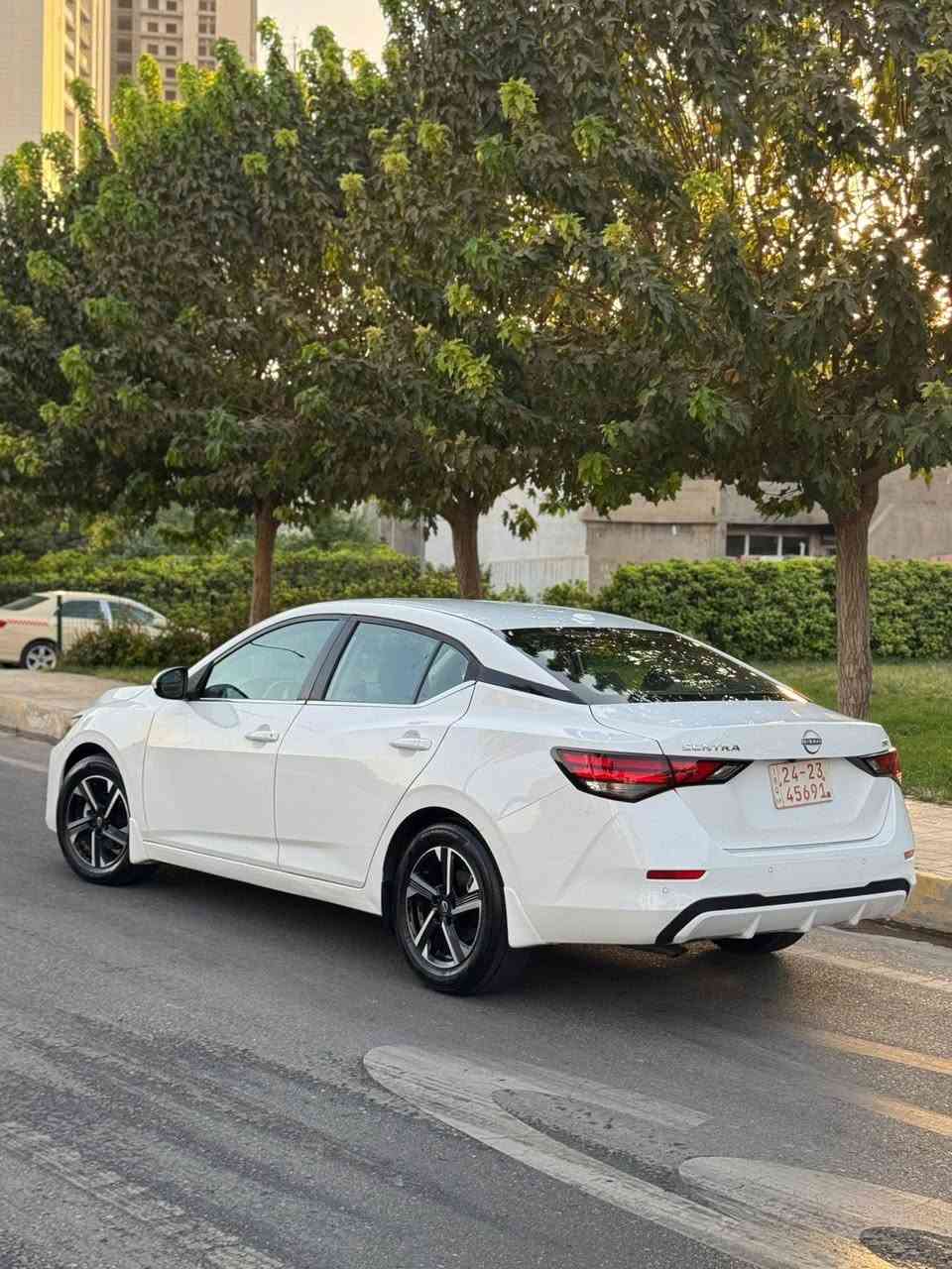 nissan sentra ***********
مؤديل 2024
ره نگ سپى  
مواصفات SV 
( به سمه ، ٥ رادار ، خه تى جاده ، گيج الكترؤنى ، شاشه گه وره ، ويل كرؤم ، ته حديد سورعه )يه ك پارچه سبوغ  پشت و پيش كه پس ٣ مانگ كاتى له گه له هه موو شتيكى به شه رت*********** أربيل, العراق
