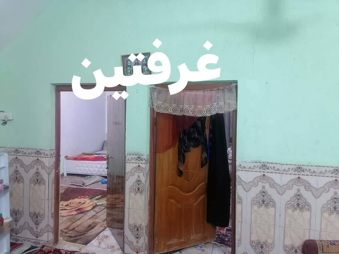 بيت للبيع منطقه الصخيين بناءا جديد كهربا جديد مجاري ماي يصعد بدون ماطور وكل شي متوفر يمه وغريب ع شارع السايدين بي وصل تطويب من البلدية من تعبر جسر الحولي يم صيدليه اليقين محتويات البيت غرفتين وصاله ومطبخ وديون منور حمام داخلي خارجي مساحته ١٤٠ متر سعره ٦٠ غريب ع شارع السايدين رقم الهاتف *********** بي واتساب
