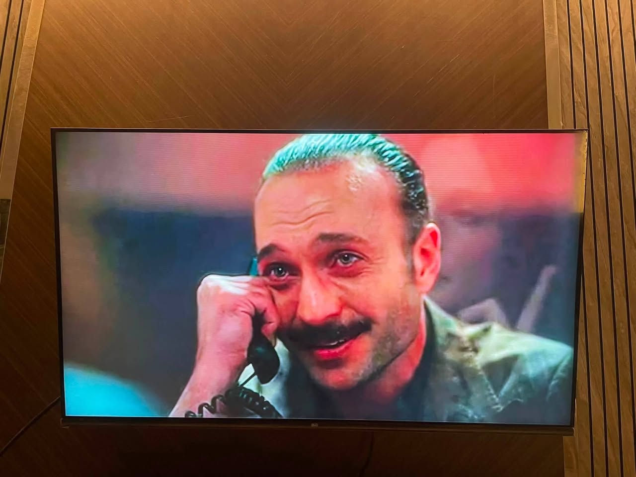 شاشه سمنز حجم٥٥ مشتغله شهرين ٣٠٠ الف
شاشه Dlcحجم ٤٣
١٧٥ 
بيهم نت يوتيوب كوكل جدد 
***********
