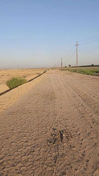 ​للبيع أرض زراعية 🌾 المساحة: 60 دونم (3 سندات متلاصقة - قطعة واحدة). ​...