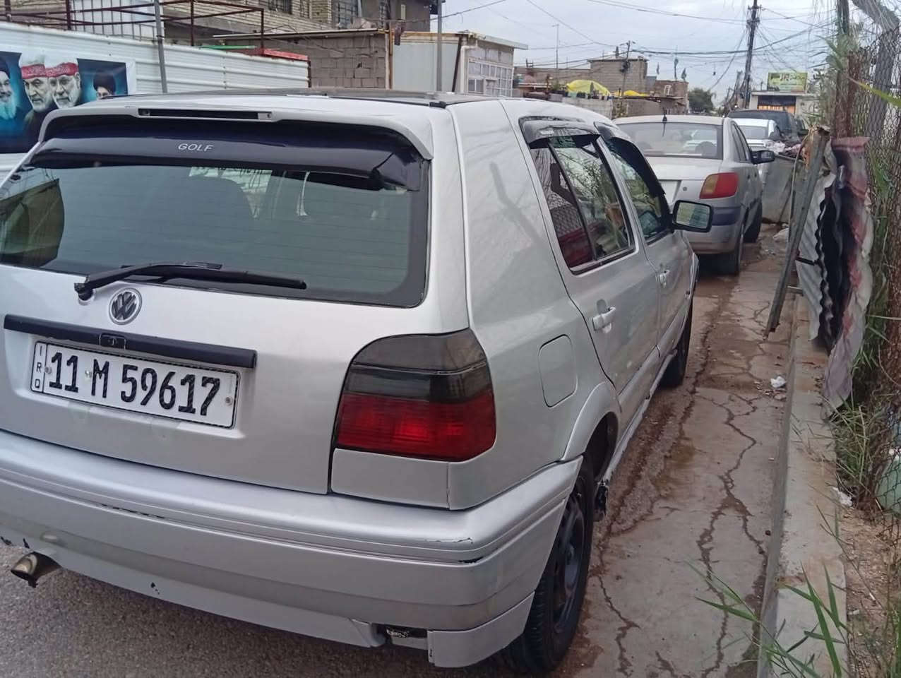 السياره K3موديل 1994 باسمي تحويل مباشر محرك 1800 صدر جديد باتري جديد داينمر جديدتبريد شغال منضومه جديده بيها  تايرات جدد كشرها نضيف بس الكير بي خلل بس 2 نمر تجي اعتبرها كير كايم وكلشي بلتفاق سعرها 33 وبيها شويه مجال مكانها بغدادزعفرانية
***********
