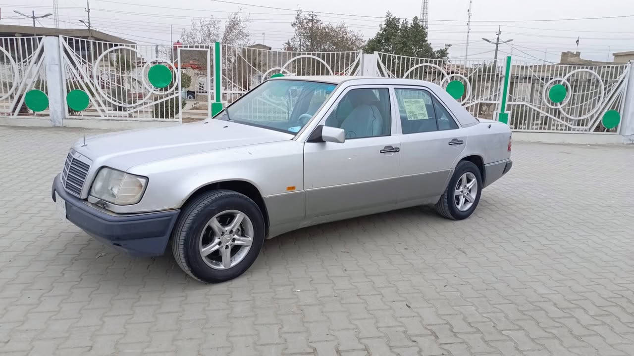 يا الله مرسيدس 1986 محرك بطه 2.5 سنويتها 2028 رقم بغداد كهربائيات اكلها شغاله جام امامي كهربائي ‏‪***********‬‏
