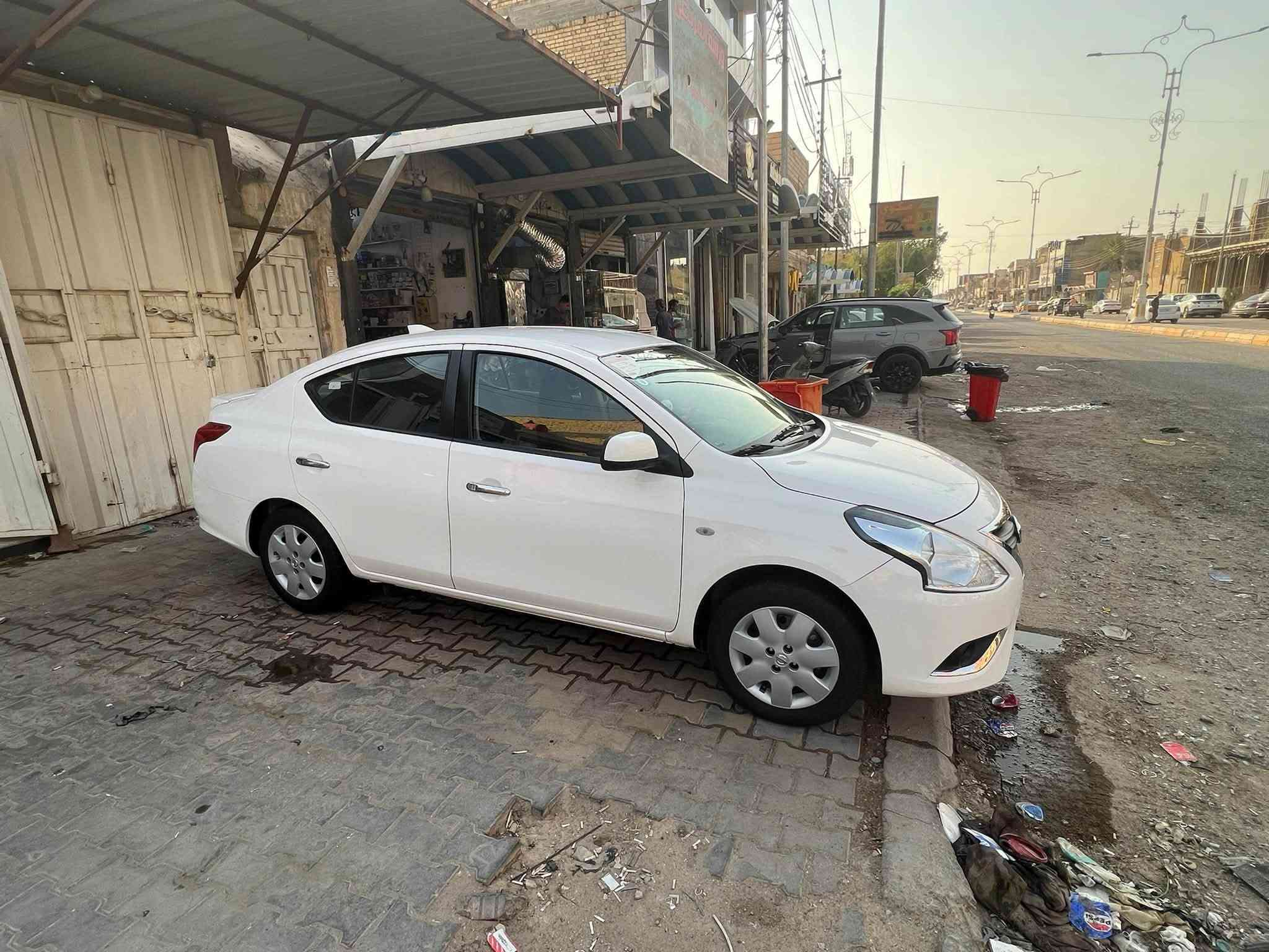 السلام عليكم نيسان سني موديل 24 ماشيه 22 الف سياره استخدام شخصي مال شركة السور ام الضمان رقم بغداد إنكليزي بسمي مشروع وطني سياره كفاله مكاني ناصريه مركز سعرها ب122 وبيها مجال حك جيه ***********
