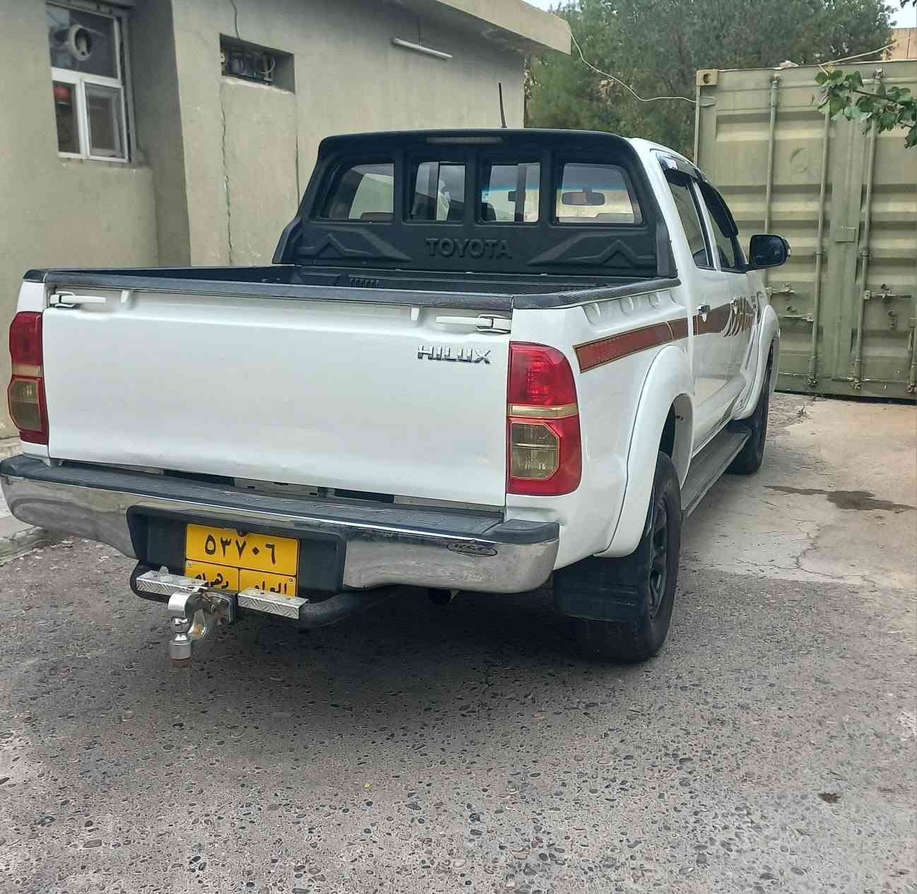 هايلوکس • ٢٠١٣ • بدون صبغ