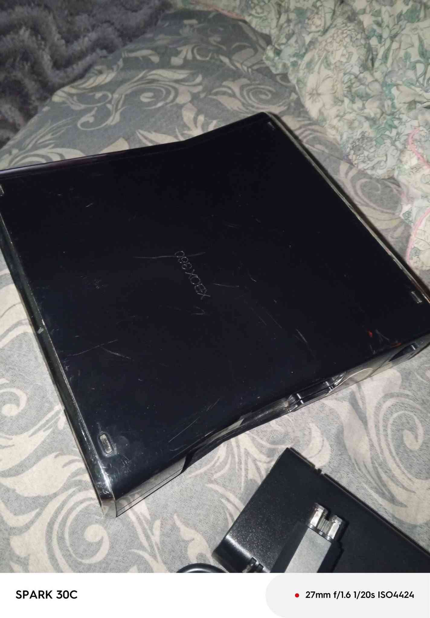 اسلام عليكم اكس بوكس 360 جديد للبيع يده واير HDMl مال شركه XBOX يده مال شركه ماكو شي تجاري ومحوله مال شركه تاخذه عطل اي شي ترجعه اضمنلك جهاز  
عنواني تكريت القادسيه قطعه خمسميه رقمي ***********

نص مكتوب في الصور:
- SPARK 30C 27mm f/1.6 1/24s ISO3435
- SPARK 30C 27mm f/1.6 1/20s ISO3606
- SPARK 30C 27mm f/1.6 1/24s ISO2535
- SPARK 30C 27mm f/1.6 1/24s ISO2193
- SPARK 30C 27mm f/1.6 1/40s ISO1490
- SPARK 30C 27mm f/1.6 1/24s ISO3257
- SPARK 30C 27mm f/1.6 1/20s ISO3919
- SPARK 30C 27mm f/1.6 1/20s ISO4424