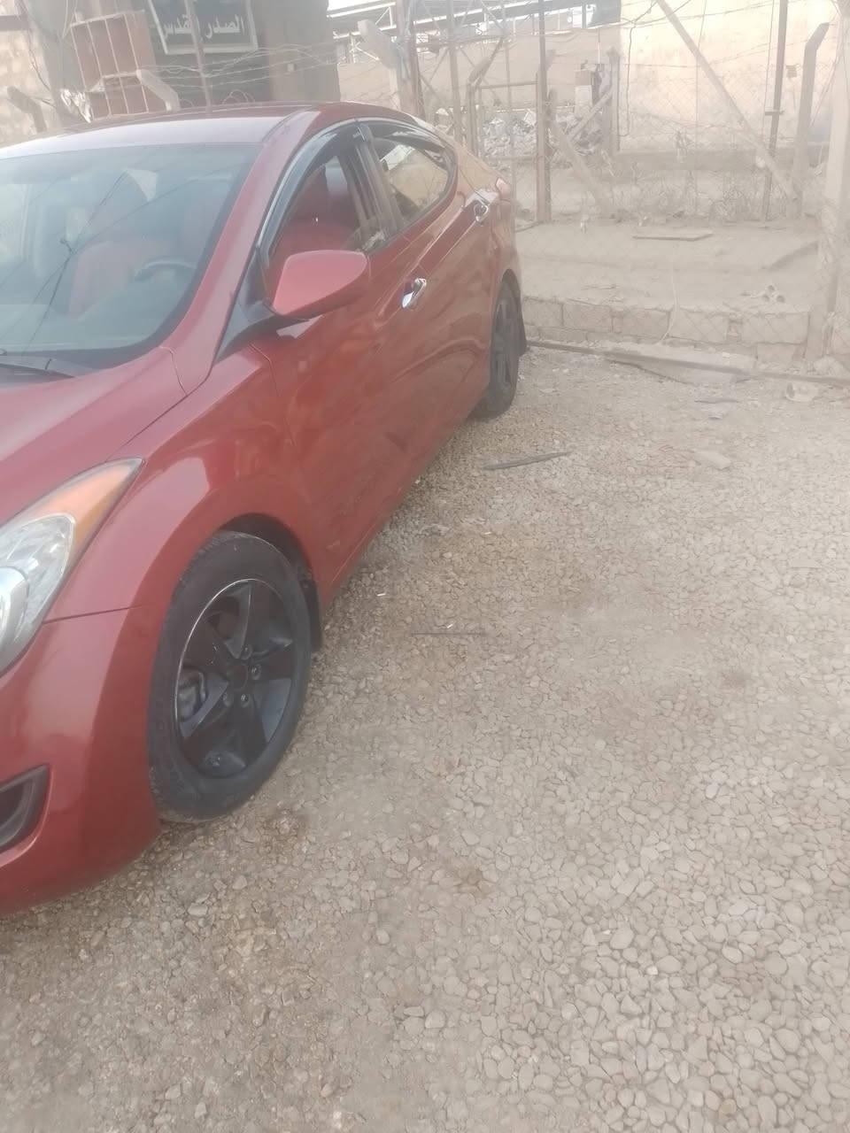 مراوس اروس بقل

نص مكتوب في الصور:
- لنترا امريكي موديل 13 بيها جاملغ امام من امريكه طرف الشاصي بيها جاملغ خلف بيها الحوظ من يم البراجيم مبدل محرك 2000جاهزه من كلشي سعر 83مراوس عادي مكاني ديوانيه ***********
