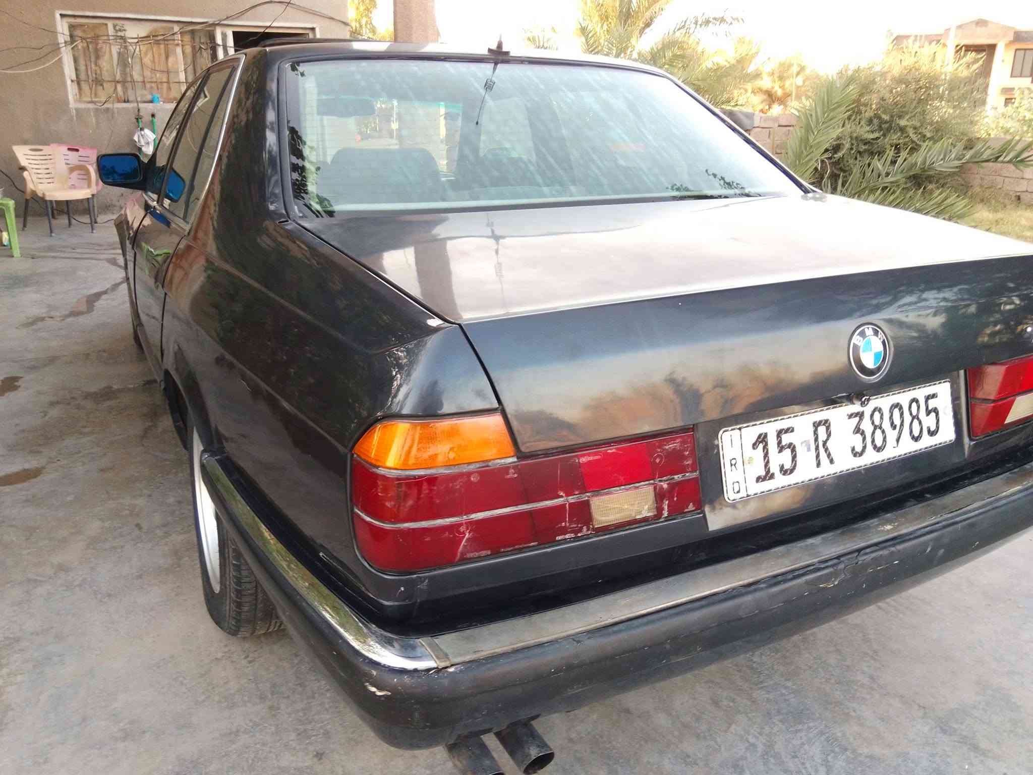 السلام عليكم شباب للبيع فقط 735 موديل 1991 رقم انبار بسمي نكليزي سكليتر كهرباء تبريد ثلج جاهزه من كلشي 
مصبوغه عام قبل سنه بدل بيها 4بوب حاويه وبنيد وجملغات بدون ضربه بدون خياس غرفه حاويه شامو لون نيلي صدر ألمامي نص عمر السياره تجي شوفها احله من الصور السعر 53 وبيها مجال للشراي العنوان المحموديه ***********
