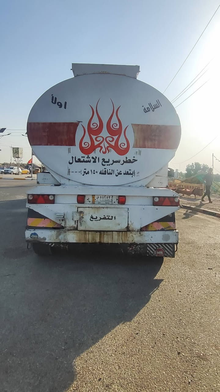 سلام عليكم سكانيا البيع موديل 2002/ رقم واسط  الإنكليزي بس استلام اللوحات سياره جاهزة رقم الهاتف ***********/مكان ناصريه/الاشراي يتصل
