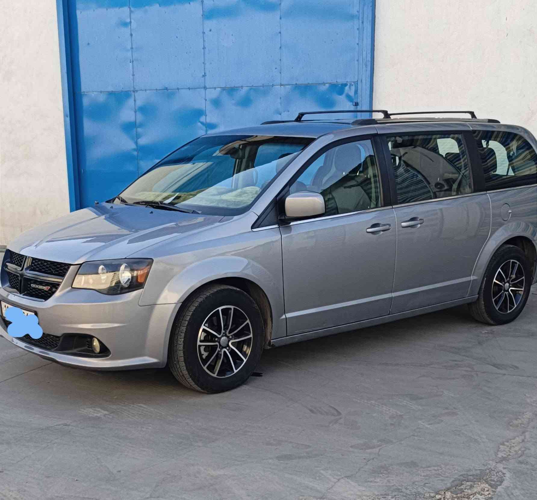 اللهم صل على محمد وآل محمد
دوج كرفان sxt 2018 للبيع
رقم بغداد بأسمي
محرك كير صدر تبريد كفالة وإني مسؤول عنهن
أبواب كهرباء 
تبريد ثلاث قطع 
كراسي جلد منفصل
حادث أمريكا الدعامية الأمامية والشباك بدون دواخل
وبدون اي قطعة صبغ 
فقط بيها تكحيل باب السلايت الأيمن أثر طخة بالعراق والصور موجودات
البنيد مبدل تفصيخ أصلي نفس اللون 
كفالة لغود وشواصي
السيارة جاهزة بدون أي نقص
ماشية ٨٠ ميل
السعر ١٧٢$ وبيها مجال بسيط
للتواصل اتصال او واتساب
***********
