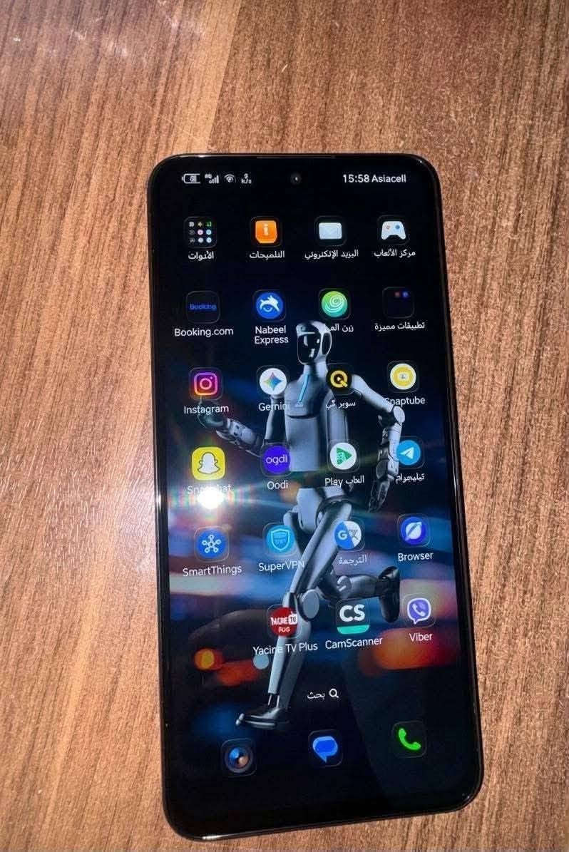 هونر x7b ذاكره 256
الشاشة: IPS LCD بحجم 6.8 بوصة، بدقة FHD+، وتدعم معدل تحديث 90 هرتز.  
​المعالج: كوالكوم Snapdragon 680 (تكنولوجيا 6 نانومتر، ثماني النواة).  
​الذاكرة التخزينية والرام:  
​مساحة التخزين: 256 جيجابايت.  
​الذاكرة العشوائية (الرام): متوفر بنسخ  +6 جيجابايت (مع إمكانية توسيع الرام افتراضياً).  
​الكاميرات:  
​الخلفية: ثلاثية، الرئيسية بدقة 108 ميجابكسل + 5 ميجابكسل (واسعة) + 2 ميجابكسل (عزل/ماكرو).  
​الأمامية: بدقة 8 ميجابكسل.  
​البطارية: عملاقة بسعة 6000 مللي أمبير، تدعم الشحن السريع بقوة 35 واط.  
​نظام التشغيل: أندرويد 13 (مع واجهة هونر MagicOS).  
​مميزات أخرى: بصمة إصبع جانبية، دعم مكبرات صوت ستيريو، ومنافذ منفذ السماعات 3.5 مم.
اخو الجديد
125 قفله وبي مجال الحصوه حي الزهراء
***********  توصيل موجود اذا قريب

