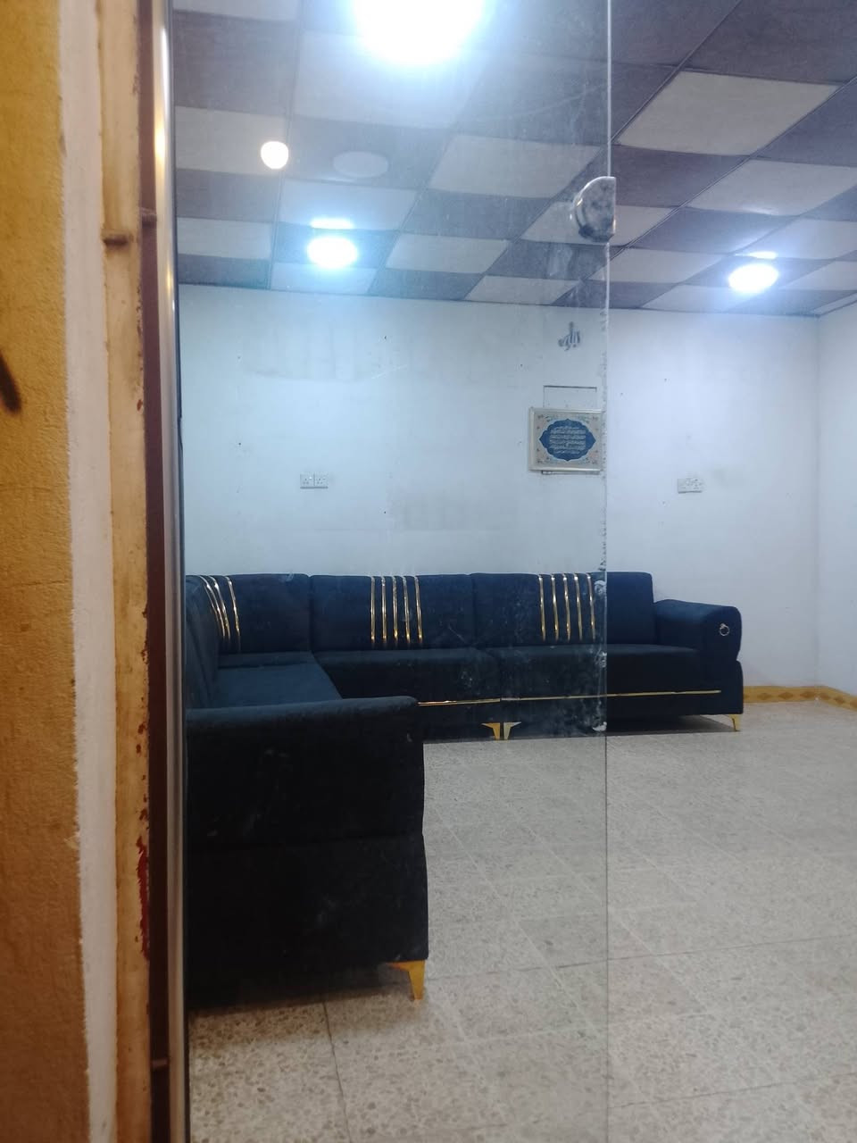 جام خانة للبيع نضيفه اخو الجديد استخدام قليل
الطول 260العرض 230 
السعر 150الف بيها مجال الشاري

العنوان موصل الايمن منطقه الغزلاني التواصل عل رقم *********** بي وتساب او عل خاص

