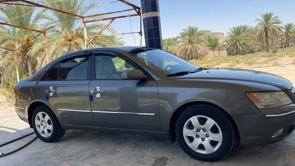 سوناتا 2009 محرك 2400. سياره بلاديه ليبل واحد بدون نواقص كير محرك تبريد خير من الله حداديه جديده كهرباىيات بلاديه 
رقم انبار تحويل مباشر  سنويه ل28 السعر 98 وبيه مجال 
***********
