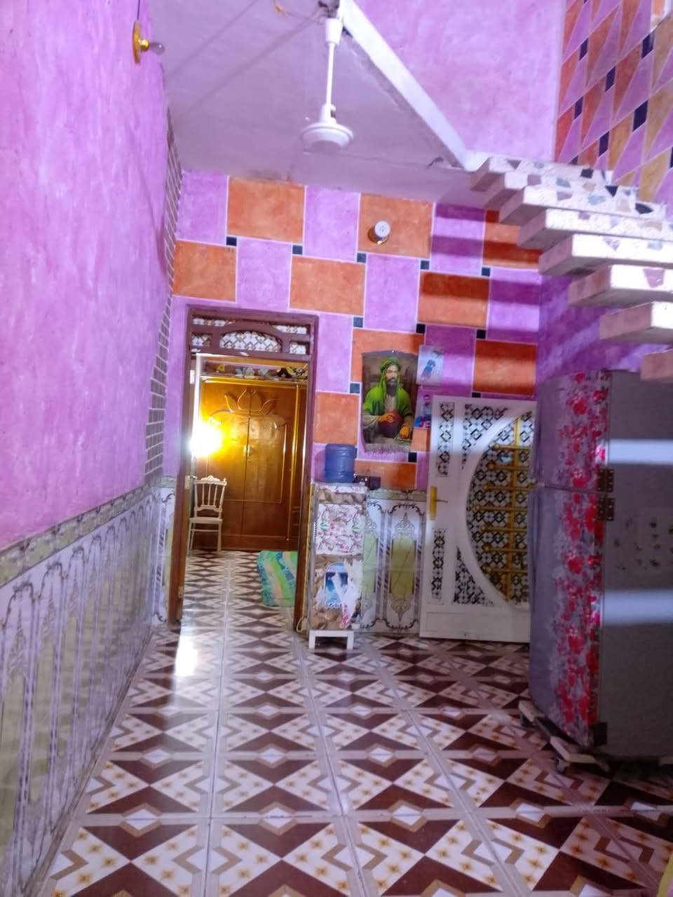 منزل للبيع في حي الشيشان
​المساحة: 100 متر  (5 \times 20)
​التصميم الداخلي:
​غرفة نوم
​صالة مفتوحة
​استقبال
​مطبخ (نظام حار وبارد)
​المواصفات: البيت نظيف ومغلف بالكامل بالسيراميك
​السعر المطلوب: 75 مليون دينار
تواصل واتساب ***********
