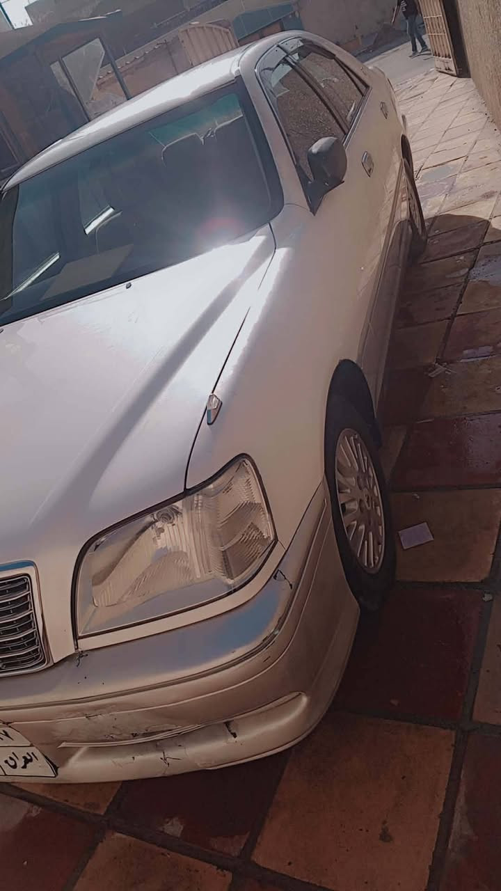 سلام عليكم ملكه ادوات ادوات دخول جديد 
موديل 2002خضراوي مكينه الزغيره ففتي.                   بيها كصة قماره
سياره متوومه سليمانيه 
سياره دكمه وحده 
مكينه وكير وتبريد وحداديه بلجيس
بيع او مراوس *********** 
مكاني بابل

