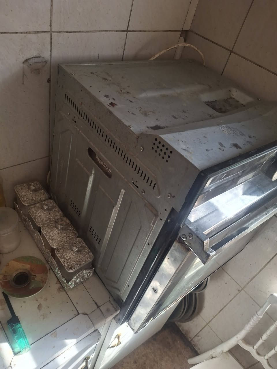 اوفن حجم كبير جديد نهايته 100 ليحب يتصل ***********
