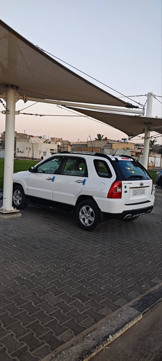 🪬🤍 اللهم صلِّ على محمد وآل محمد 🤍🪬
🚗 كيا سبورتاج 2009 المقدسة 

إذا تدور على النضافه، ولسعر لمناسب وصلت 👌

✅ السياره بلاديه من الطول للطول

✅ استخدام شخصي سياره مال بيت

✅ محرك 2000 دوش (4 سلندر) الاقتصادي

✅ محرك وكير بحالة ممتازة ومكفولات

✅ تبريد ثلج بالصيف انسى الحر وانت بداخلها 

✅ شاشة كبيرة

✅ دواخل عسلي المرغوبه نضيفه جدا دواخلها

✅ حساسات خلفية 

✅ حدادية جيده

✅ سيارة كاملة مكمله شغل واطلع راسك بارد

السيارة من النوع اللي تركبها وانسه مصاريفها معروفه لسبورتج وخاصتا ل 9، نظافتها بلواقع  أحلى من الصور، والفحص خير دليل.

🛑ملاحظه السياره بس الصندوك بي بارد فقط اما الباقي كفاله

🛑 سونار السياره موجود بلصور👇🏻

📍 الموقع: البصرة - المعقل - قرب جامعة شط العرب

📄 رقم بغداد الإنكليزي الجديد

🔄 التحويل خلال يوم واحد

السعر💵 : (119) قابل للتفاوض بل يرضي الله ويرضي الطرفين🙏🏻♥️

📞 للاستفسار :

***********

🟢 متواجد اتصال أو واتساب فقط

🧿 الله يبارك للي تكون من نصيبه🤍 .

