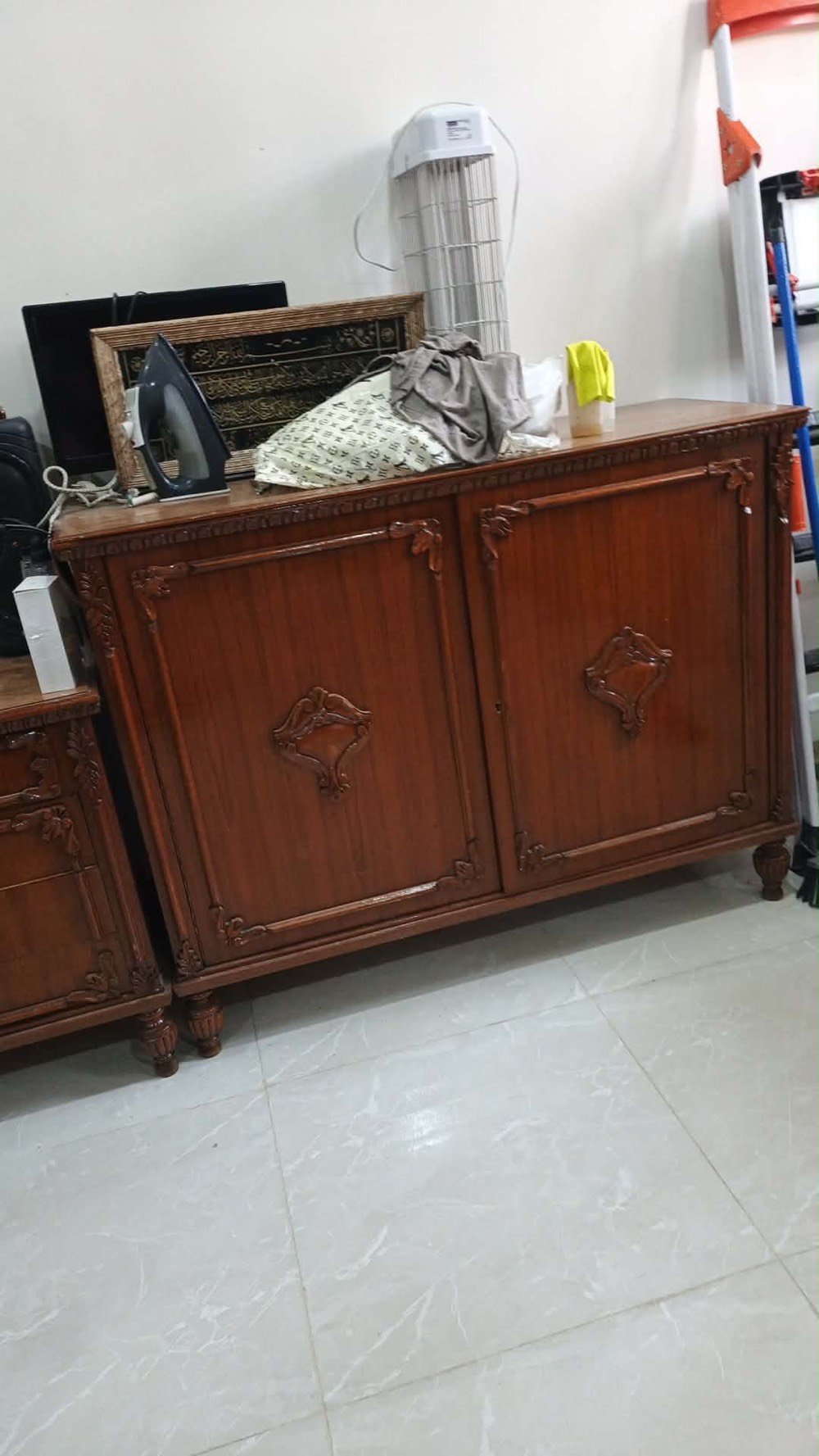 غرفه نجاره عراقية تفصال 7 قطع صاج داخل وخارج بدون اي ضرر او خدش كلش نضيفه داخلها نضيف تكمه غرفه مرتبه 
700 وبيها مجال 
بغداد الدوره البعيثه