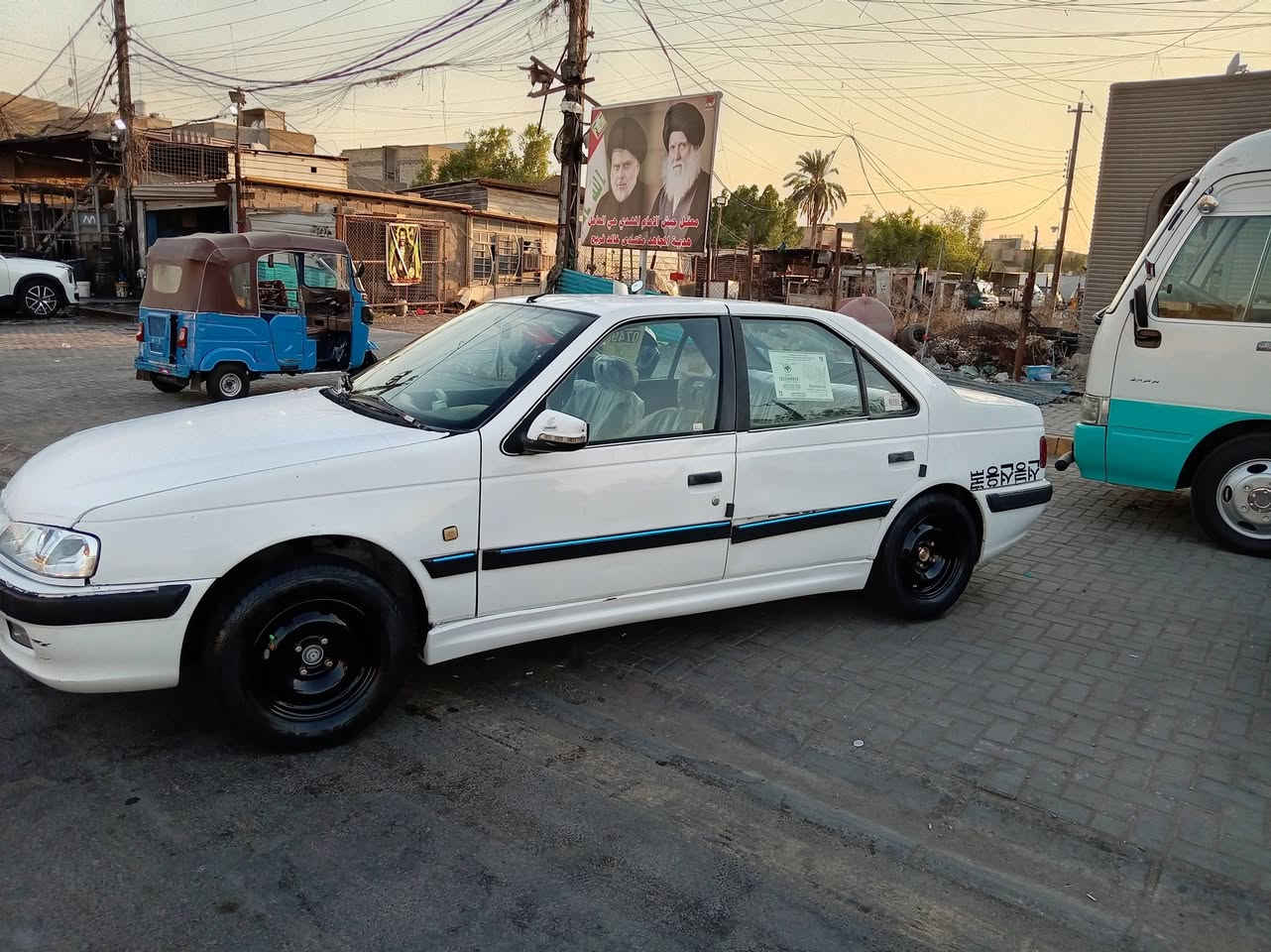 بيجو بارص ٢٠١١  مكينه وكير نظيفات تبريد شغال  تخم تاير جديد صدر امامي خلفي جديد باتري جديد كهربائيات كلها شغاله لايت زنون اصلي سياره كامله مابيها نقص السياره بيها مكانات صبغ اعتبرها حزام سنويه مشروع وطني لل٢٠٢٧ شررط التحويل  السعر ٣٦ العنوان بغداد  البياع  ***********
