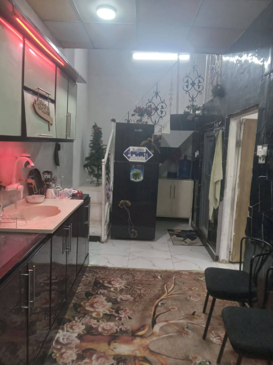 ١١٠ متر طابق واحد صاله وغرفه مطبخ وستقبال  بيت ركن بي كيسبان عماريه لارضيه بورسلين حمام سراميك  بناي بلوك اساس حجر سقف اعكاده عنوان كوفه سهله شارع معمل الدبس  ***********
