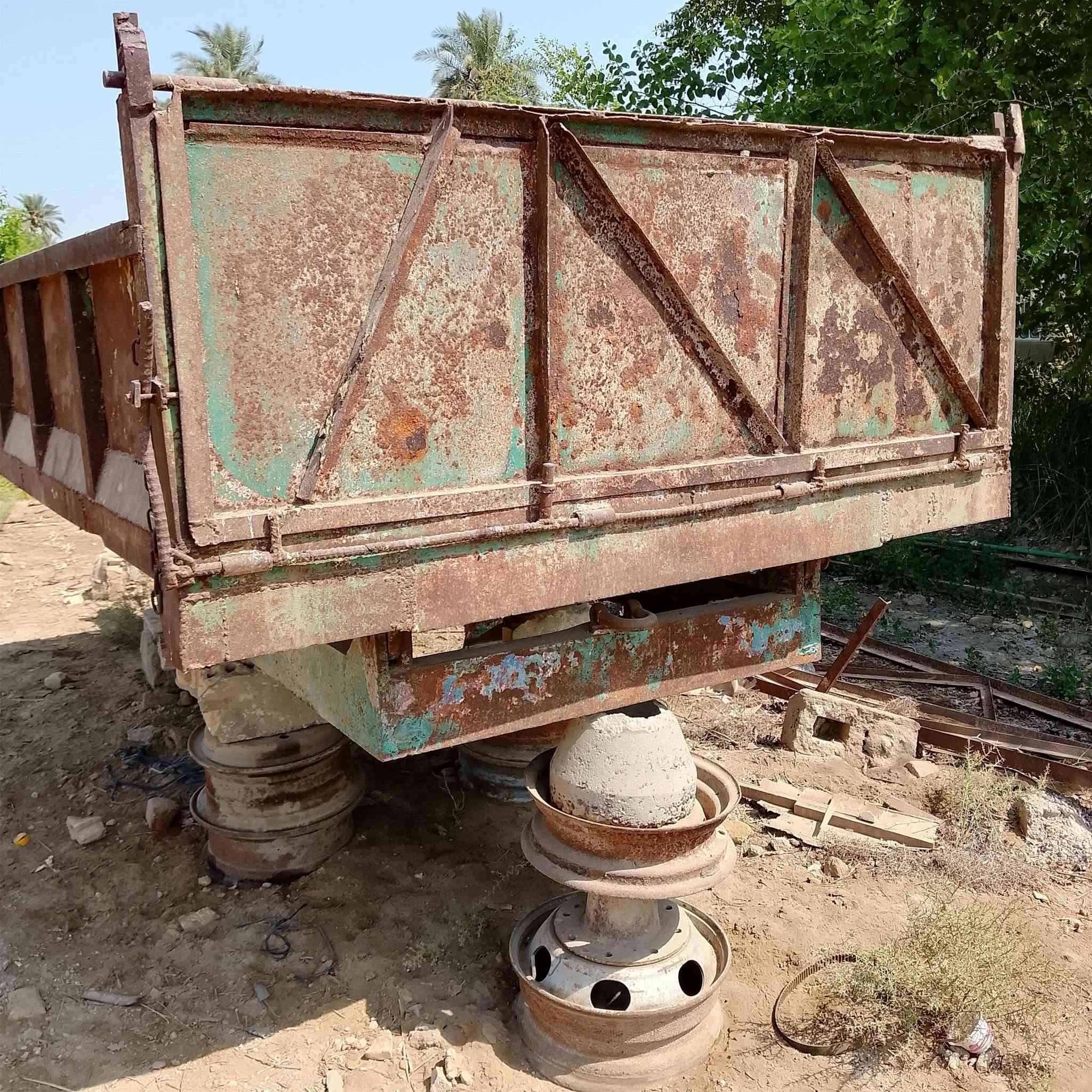 عربانه حدادي للبيع ناقصه دنكير وبستم جاهزه عوزه بس صبغ دبل شاصي العنوان نجف مشخاب ***********
