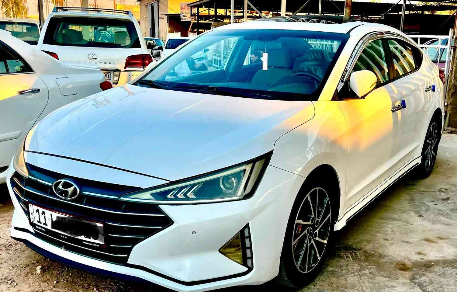 السلام عليكم
للبيع النترا 2020 خليجي فول 1/1 سياره عله وضع الشركة محرك وكير وحداديه كفاله تخم تاير رقم بغداد باسمي 
شاسة كبيره محرك 2000دوش 
معروفه مواصفات الفول سياره كلش جديده وكفاله من الصبغ والبارد والتبديل والشخوط 
السعر 158 وبيهه مجال بسيط اتصل وتدلل ***********
