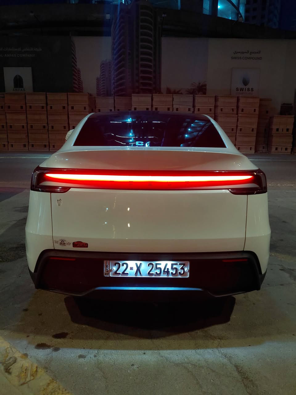 سلام عليكم  TESLA  مودل Y 2026 جونيبر للبيع لونك رينج تك ماطور مدى طويل حادث سيارة فقط جاملغ تبديل نفس لون جهة سايق مواصفات انارة داخلية 64 لون شاشتين كشنات جلد كهرباء امامية خلفية تبريد ذكي قيادة ذاتية 10 كامرات حماية رادارات امامية خلفية جانبية مري كهرباء وضعيتين قيادة بطيء وسريع ممشى سيارة 2000 ميل بعدهة زيرو بوضع شركة سيارة خير من الله مناقصهة شي سعر 335 بيهة مجال  عنوان بغداد غزالية الرقم.                                                   ***********
