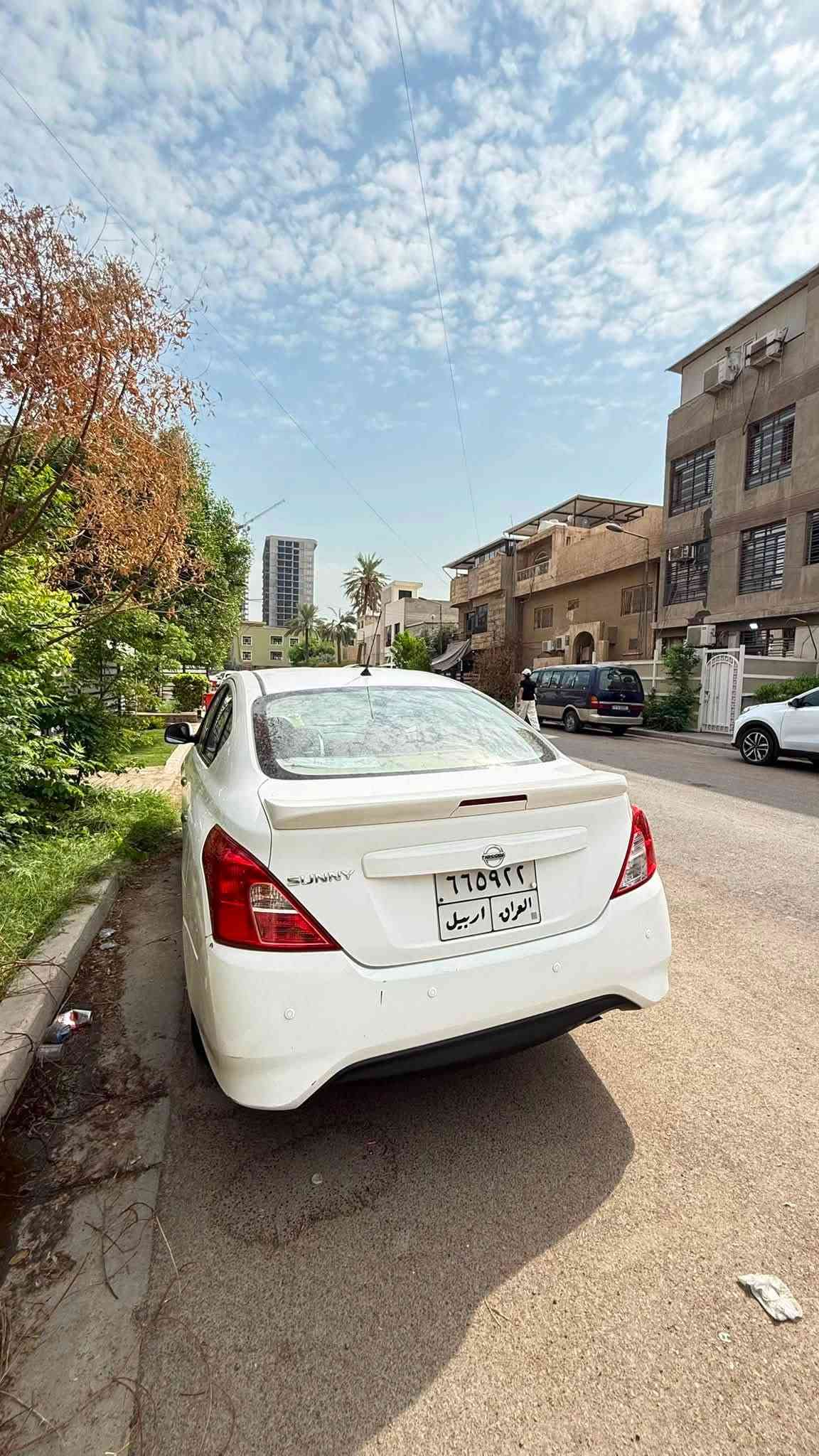 نيسان صني للبيع
فرصة للي يدور سيارة بيت اقتصادية وجاهزة للشارع:
- الموديل: 2021 | اللون: أبيض
- المشي: 105 ألف كم بس (ممشى حقيقي)
- الحالة: مكفولة كفالة عامة (محرك، كير، شاصي) والنظافة ممتازة، بيهه فقط خدوش بسيطة بالباب الخلفي.
-الرقم: أربيل (السنوية ساقطة قبل شهر - تحويل أو وكالة حسب رغبتك).
- المكان: بغداد - اليرموك
للتواصل والاستفسار:***********
