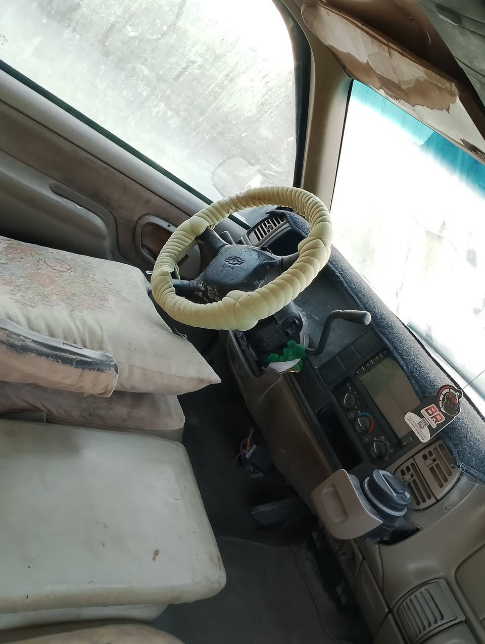 سلام عليكم
بهبهان للبيع 
موديل 99
مكينه تيربو نضيفه شرط
الكير بيه تاخير نمره ماعرف عطله 
تبريد شغال 
كهربائيات شغاله كلها 
يرهم مراوس 
المكان سماوه 
تفاصيل ***********
