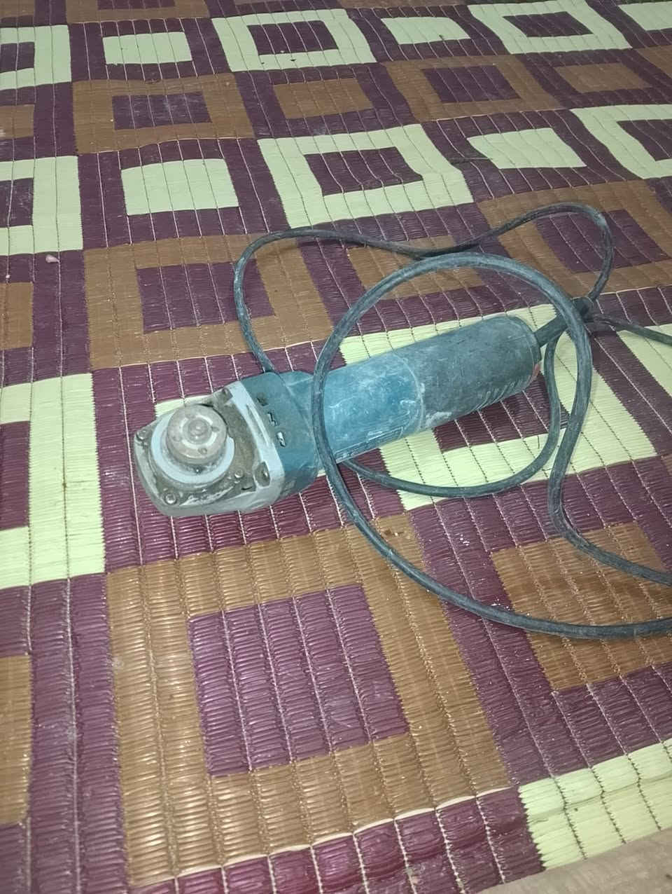 للبيع دريل همر سعر50 وبي مجال كوسره جبيره سعره ٥٠ وبيها مجال كسوره صغيره سعر 25 وبيها مجال ماطور  ضغ سعر 50 وبي مجال دريل صغير 25 وبي مجال تواصل +964 780 734 7089وتساب
