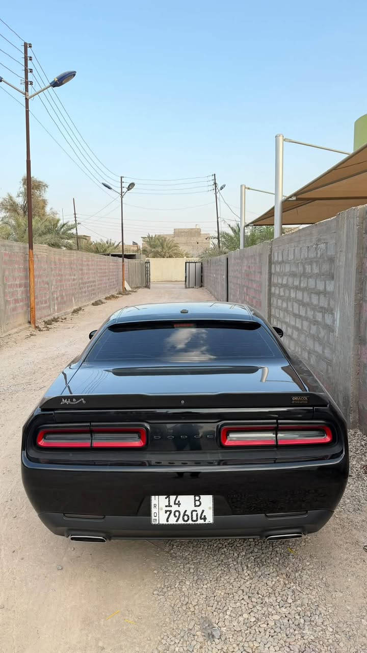 السلام عليكم 
جالنجر موديل2022 
مكينة 6 سلندر 
مواصفات sxt 
سيارة مغلفه نانو بلكامل 
داخل سستم كاربون 
سيارة جديدة كامله ما ناقصها اي شي 
مكان السيارة البصرة 
سعر 175 قابل للتفاوض
***********

نص مكتوب في الصور:
- 71 4G 2:36 1 / 12 1:1
- 71 4G 2:36 4 / 12 1:1