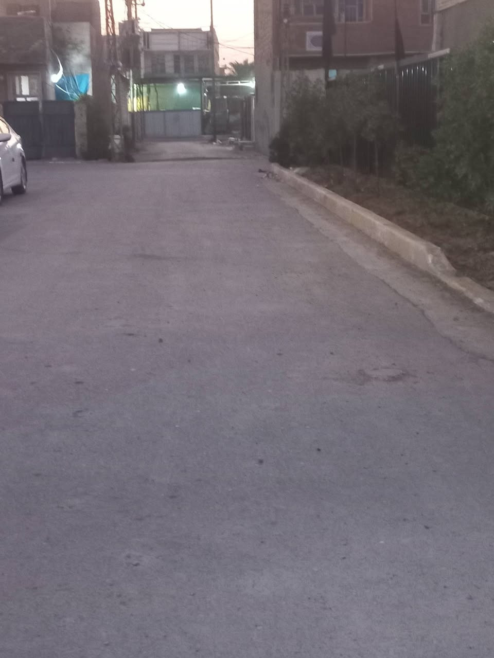 السلام عليكم للبيع مشتمل مساحه 75متر مربع مدخلين بل الحسينيه طابو ملك صرف منطقت 26
بدايت شارع ابو سمير 
اول فرع على الساحه الاولى 
البيت نضيف جدن 
وفارغ خدمات كامله 
مي مجاري تبيليط انترنيت 
والصور بل المنشور 
لاستفسار 
***********
