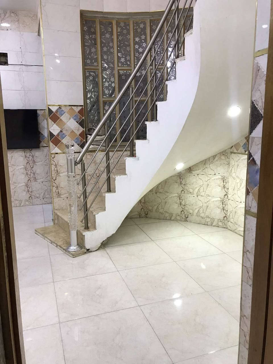 🏠 للبيع بيت في الزعفرانية – شارع سيد هاشم

📐 المساحة: 100 متر
🏡 البناء: طابقن ونصف 
🛏️ يحتوي على 4 غرف نوم
📅 سنة البناء: 2023
📍 الموقع: الزعفرانية – شارع سيد هاشم
🌱 زراعي
💰 السعر المطلوب: 125 مليون دينار عراقي

البيت مناسب للسكن، والبناء حديث.

📞 للاستفسار والتفاصيل: التواصل على 
***********
