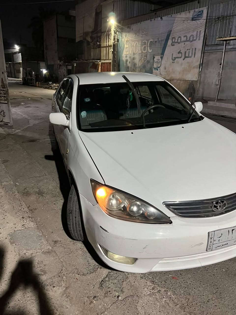 سياره كامري ٢٠٠٣خليجي  محرك ٢٤٠٠ /٤سلندر/ كير اوتو /تبريد خير من الله مكينه نضيفه / صدر و حداده جديد/ السياره رقم بغداد مشروع وطني تحويل بنفس اليوم/السياره كامله مكمله ع اخر حبايه / رايده ب ١١٥وبيها مجال٠للستفسار الاتصال ه‍/*********** عنوان بغداد البياع.
