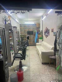 محل حلاقة للبيع الشعب سوق شلال 07710960761