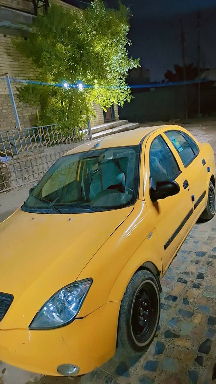 السلام عليكم سياره طيبه ،2015
جديده كير محرك خير من الله 
 بس بيها تبريد كمبريسر يتبدل
رقم انكليزي هسه محوله سعر 32 
اتصل ***********
