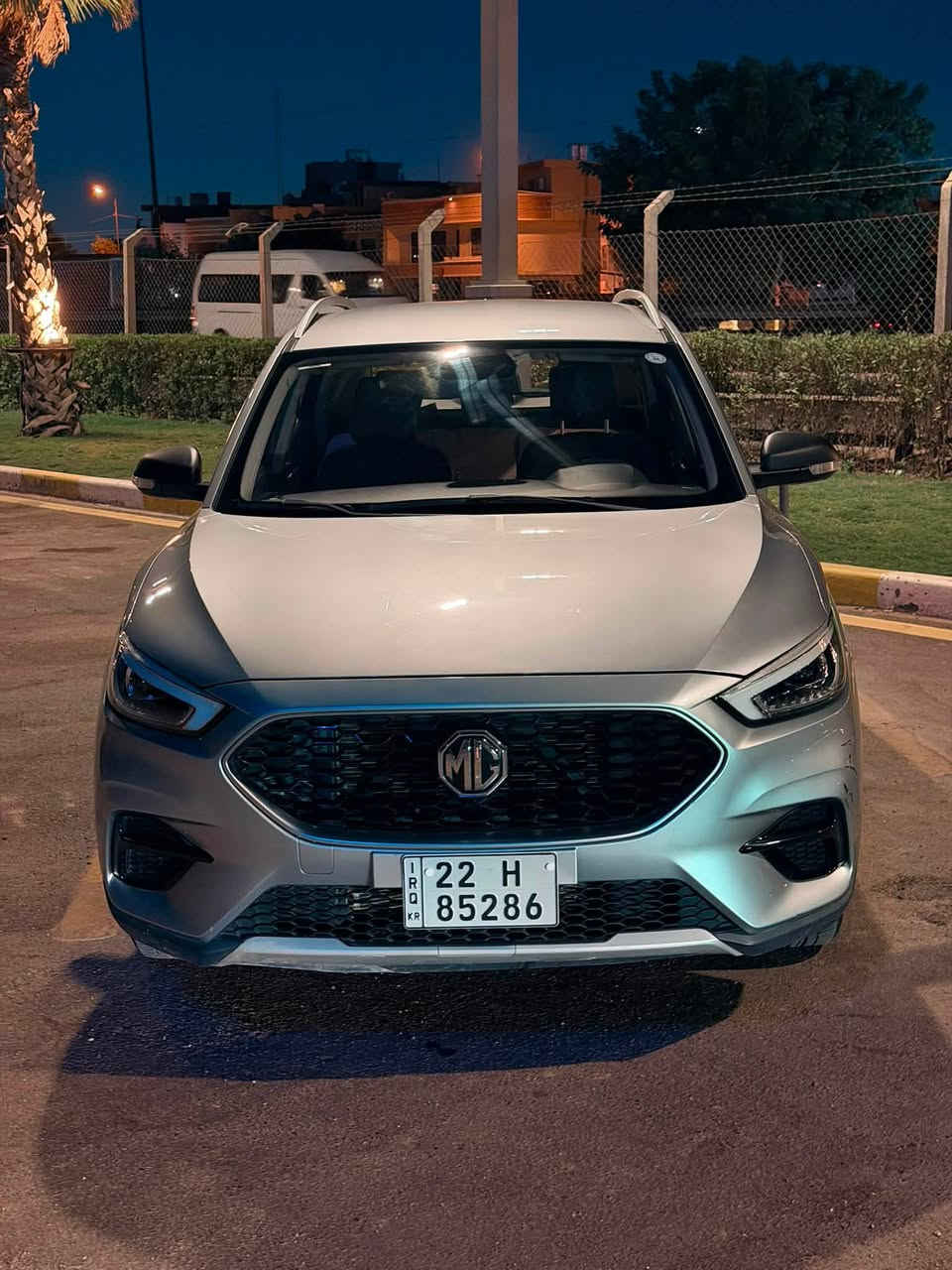 السلام عليكم
MG ZS للبيع 2023 رقم اربيل ب اسم تحويل ثاني يوم السياره كلش نضيفة وماناقصها شي 
صدرها جديد
تخم تاير جديد
تبريدها ثلج كير محرك مكفوله
حادث السياره:تبديل باب السايق +شبر  بل جاملغ الامامي
سعر السيارة 99$ مجالها جدا بسيط حك الجية
مكان السياره بغداد الغزالية
خط:***********
واتساب:***********
