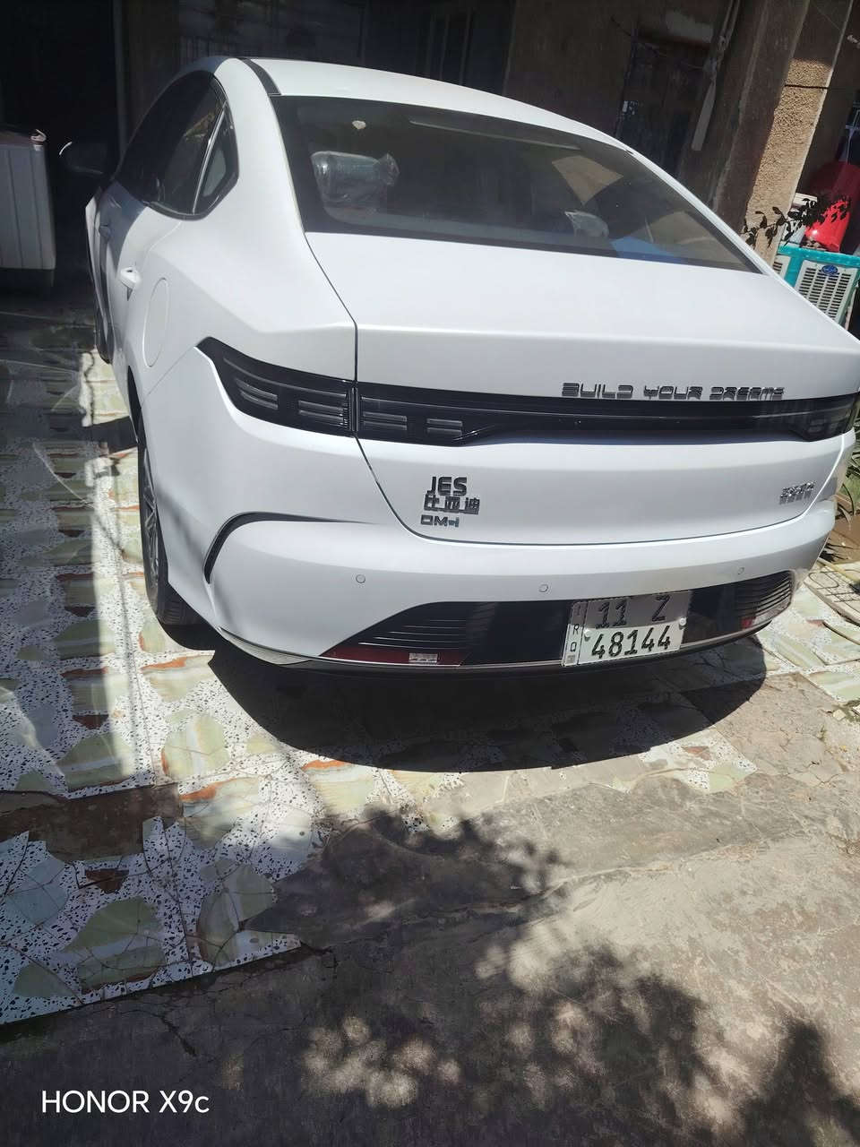 BYD دستروي
سياره بيها ضربه ب جاملغ الايمن موضح بصوره لاصبغ ولا شي يرجع بارد ضربه بسيطه وبيها طلقه بلقماره بصفحه اليسره بنهايه مصلحه بس مكانها مبين سياره حلوه على وضع شركه ماشيه ٣٣ الف
سعرها 18500
*********** واتساب
