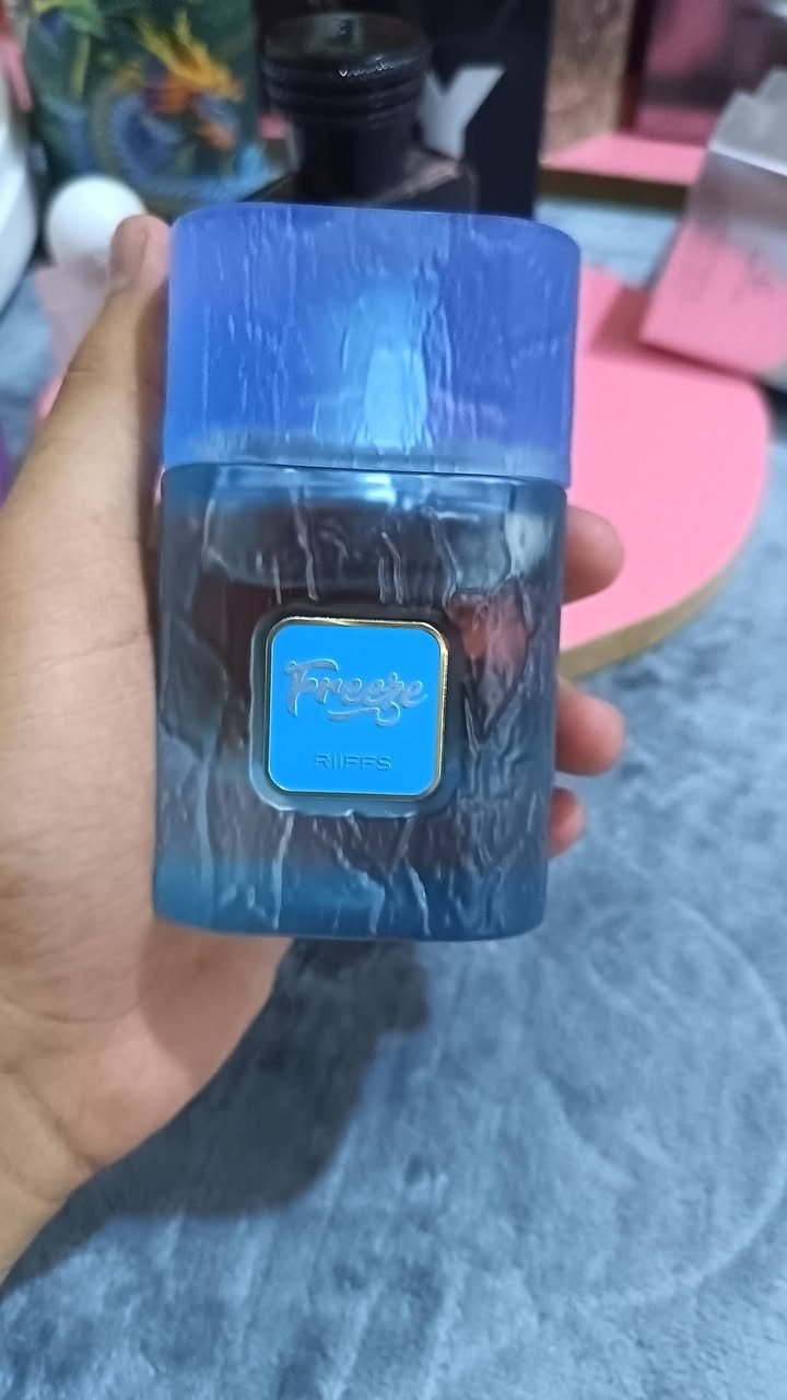 مجموعه عطور شرط اصليه من الوكاله والله اكو بيه ناقصات 3 مل و اكو مستخدم رشات قليل 
حبايب كلش تفيدكم كل عطر ولكارتونه ويا 

بيع مستعجل 🙋🏻‍♂️

سعر خاص ودزلك صور الكارتوتنه ولباركود
ولي يريد تقسيمات هم متوفرات 
***********
(امانه لمو شراي لا يبخص بسعرهم)
