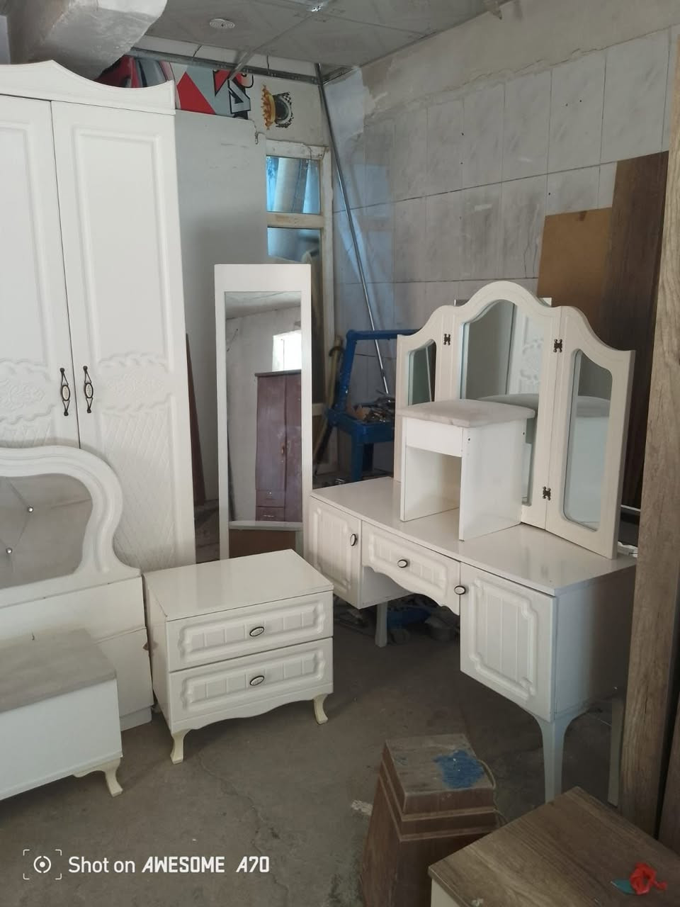 غرفه اخو جديد نظافه ١٠٠/١٠٠ /٩ قطعه مع دوشك  اربيل عنوان  تواصل على واتساب ***********
