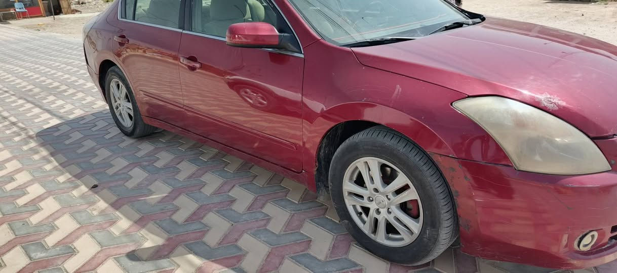 السلام عليكم.. نيسان التيما خليجي 2008...اربعه سلندر 2500تشغيل بصمه... جاهزه تبريد ومكينه وكير وتخم تاير... رقم بغداد انكليزي بسمي مداور باي وقت..... بيها طخات بسيطه بالبدي... سنويه هزه جديده... السعر 55 
***********

