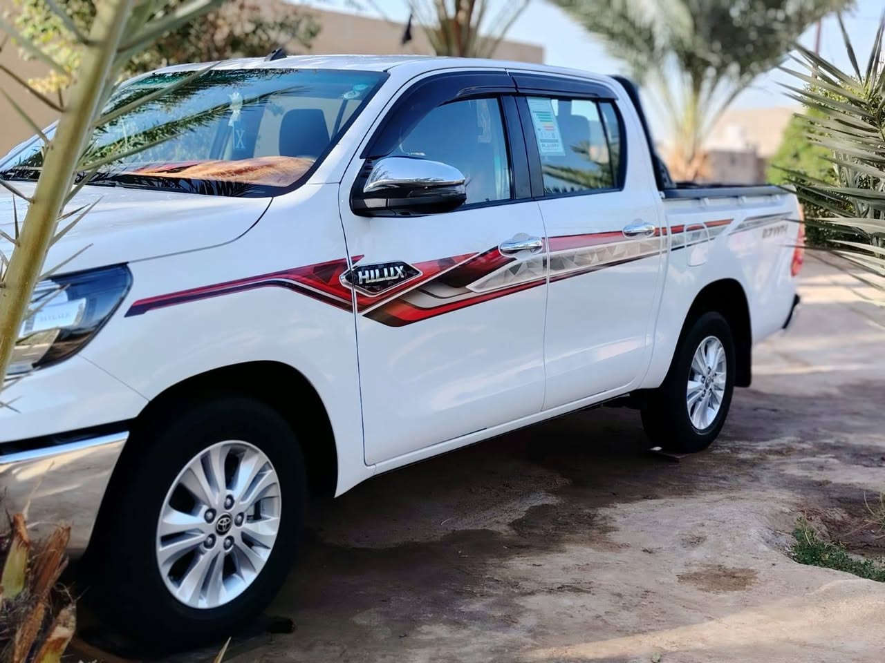 هايلوكس فول • ٢٠٢٣ • ماشيه ٥٤ الف