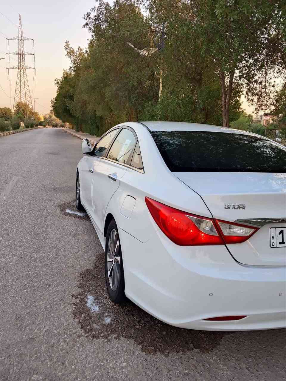 سلا م عليكم للبيع سوناتا موديل 2014 خليجي رقم بغداد دولي باسمي سنويه ل 2028 سياره جاهزه اي نقص ما بيها مكينه 2400 دوش مواصفات مواصفات السياره قطعتين تبريد تحكم بالستيرن شفته كشنات كهربائي شاشه كاميرا تخم تاير جديد وتخمويل جديد الساعه احلى من الصوره العنوان في بابل الرقم***********
