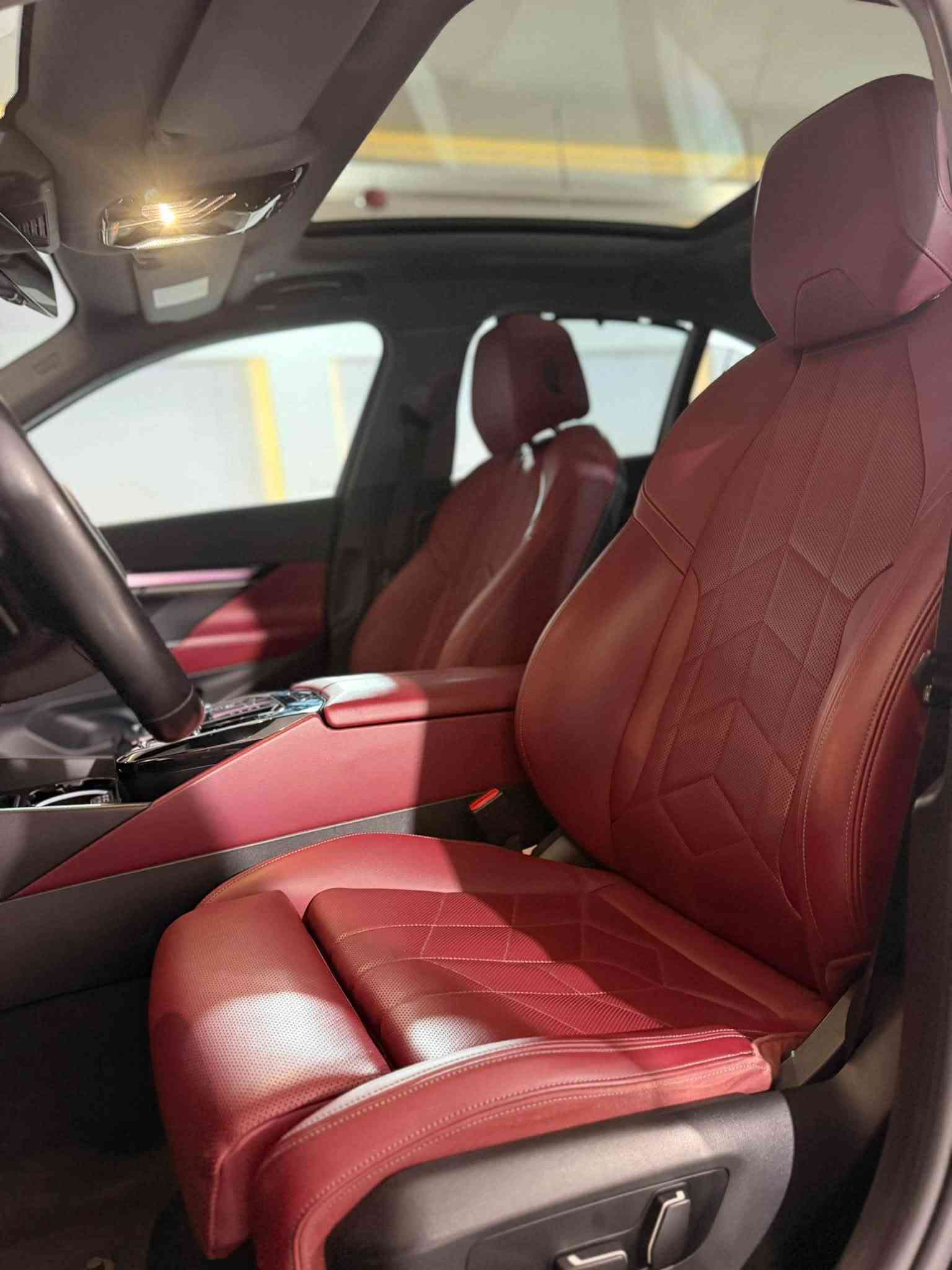 Bmw 520i M pro package خليجي🇩🇪
موديل: 2024 
وارد: خليجي ✅
دواخل :لدات كرستال
نضافة : سياره 100% 
السعر : 420$ ورقة

لوگژري:الفخافه🔱
مواصفات سياره فول 
دواخل احمر لون راقي
بانوراما
٥ بردات
7 مود تغير شاشات
شاشات ديجتل
لدات متنوع الخلفيات
اوتو بارك 
تحكم من الموبايل بلكامل
تحكم عبر التكلم بلكامل 
تنوع القياده ٦ مراحل
حساسات ٣٦٠ درجه
شاشه عربيه بلكامل
شاشة تبريد مركزي خلفي
صندوق كهرباء
رادارات امامي خلفي جوانب
كسنان مساج وخزن وكهرباء
ترحيبbmw
بيها شبر جاملغ خلفي صبغ بدون دواخل

سعر: 420$ ورقة
للاستفسار : ***********
العنوان : السليمانية المعارض الجديدة شركة ازمر اوتو معرض رقم ٣٤
