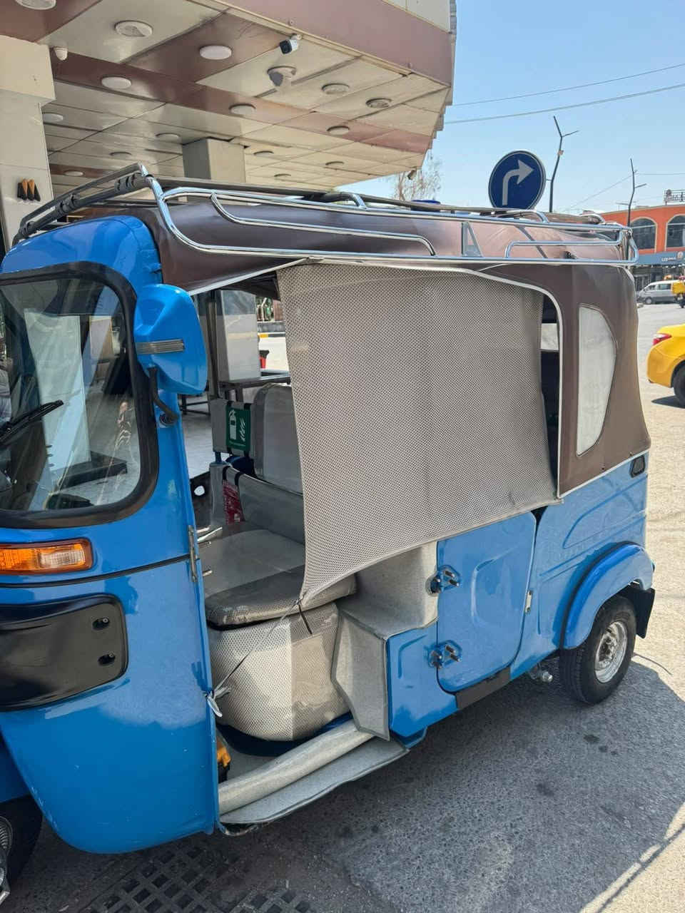 تكتك 22 مضلع رقم بغداد تحويل مباشر بس دوس معمره مكينه اكسل خير من الله تخم تاير مسجل دمام سفريات تكتك جاهزة  السعر 10 وبيها مجال قليل المكان ديالى بعقوبة هاذا رقمي *********** رجاء لاخاص ولاواتساب اجاوب

