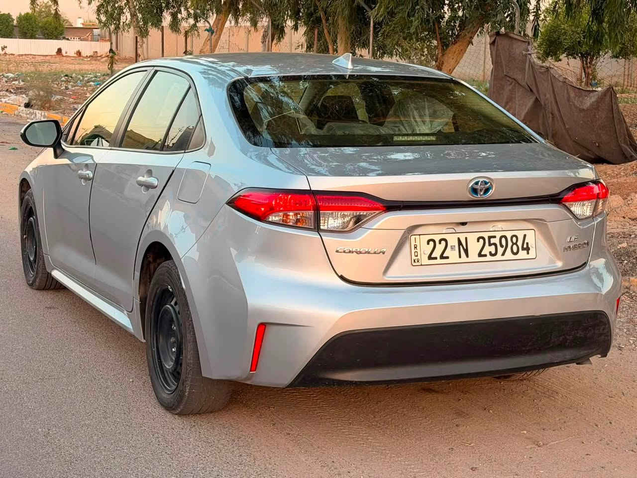 � تويوتا كورولا هايبرد 2024 للبيع 🔥

للبيع كورولا Hybrid موديل 2024 وارد أمريكي 🇺🇸
سيارة مرتبة واقتصادية، ومواصفاتها حلوة جداً للاستخدام اليومي.

✨ المواصفات:
🔹 هايبرد
🔹 موديل 2024
🔹 وارد أمريكي
🔹 اقتصادية جداً بالبنزين
🔹 مواصفات مرتبة ومريحة
🔹 سيارة ناعمة بالسياقة وموفرة

📸 صور الحادث مرفقة بالإعلان بكل شفافية حتى المشتري يكون عنده علم بحالة السيارة قبل التصليح.

🔧 حسب التصليح الحالي:
تم تبديل البنيد والجاملغ الأمامي، وباقي التفاصيل والفحص متاحة للجادين.

✅ الفحص والمعاينة متاحة
✅ ماكو شي مخفي
✅ اللي يريد يتأكد يتفضل يفحص السيارة بنفسه

💰 السعر او الاستفسار خاص او الاتصال على الرقم ***********

