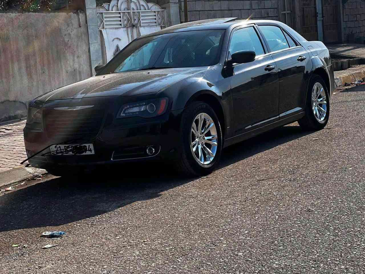 اوباما موديل 2014S فول مواصفات لاخير  
بانورما
كير طيارة 
كشنات جلد بلادي تدفة تبريد 
دمامه صوت بالصندوك 
حساسات
سيارة ماشيه 175km
بيهة باب صبغ وباب الجهة الثانيه مفتوح 
رقم سلمانية بسمي هزة سنويه كله جديدة 
سيارة جاهزة مناقصهة شي 
مكان سيارة كركوك 

الاتصال *********** كركوك, العراق
