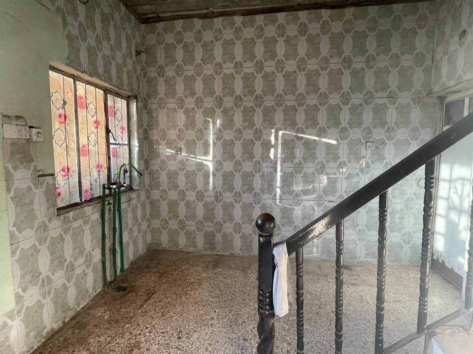 الشعب السريدات المربع الثانية • ٩٠م • طابق ونص