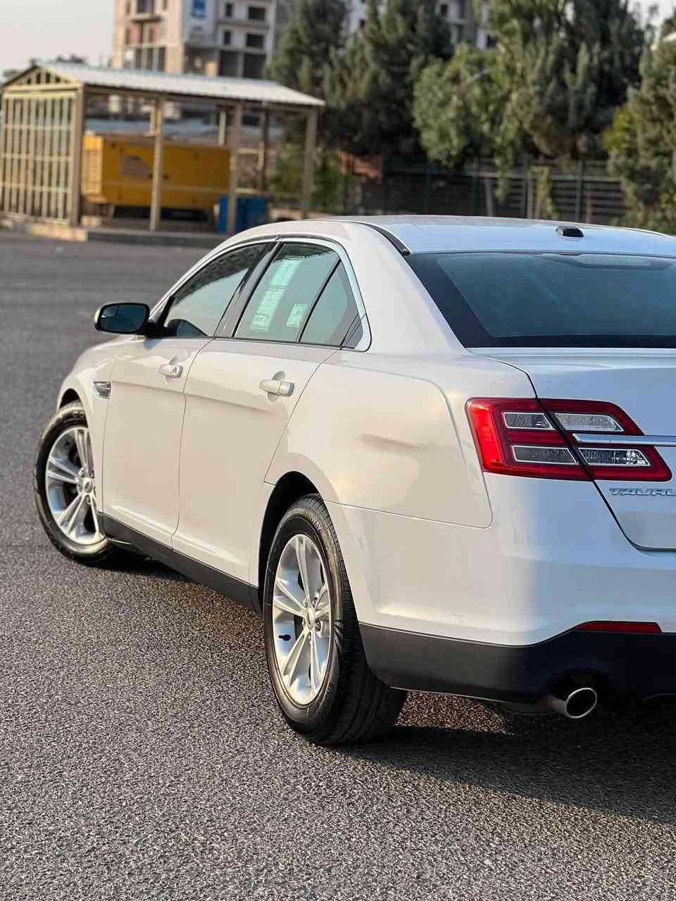 Ford taurus🇺🇸2013
سەیارەکە خلیجیە مواسەفات se  
ناو زەردە 
گێڕو مەکینەی بەشەرت. 🔥
ماشاللە سەیارەکە تا بڵێی بە خزمەت و جوان ماوەتەوە🔥 
تەنها دو بست بۆنیتەکەی پەمپە بێ ناوگرتن بە شەرت سەنەوی بەسەر چوە بە ناوکردن و خرامە بەشەرت 🔥 
ناونیشان : سلێمانی 
ڕەقەم تەلەفون : ***********
خوار هەمو بازاڕ سعری 105$ معامەلەیەکی برایانە السليمانية, العراق
