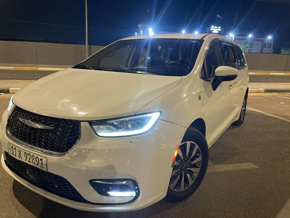باسفيكا هايبرد بلكن
موديل 23 
فول عدا الفتحه 
7 راكب vip 
شاشه جبيره كار بلي &اندرويد اوتو
رادار امامي 
توقف ذاتي خلفي 
كشنات جلد
خزن ميموري للسائق
بيبان وصندوق كهرباء 
بعد بيه هواي مواصفات 
رقمه بغداد انكليزي  باسمي سنويه لنهايه 2030
بيه تبديل فقط بنيد 
السعر 215 
للاستفسار اكثر ***********
مكانه كربلاء
